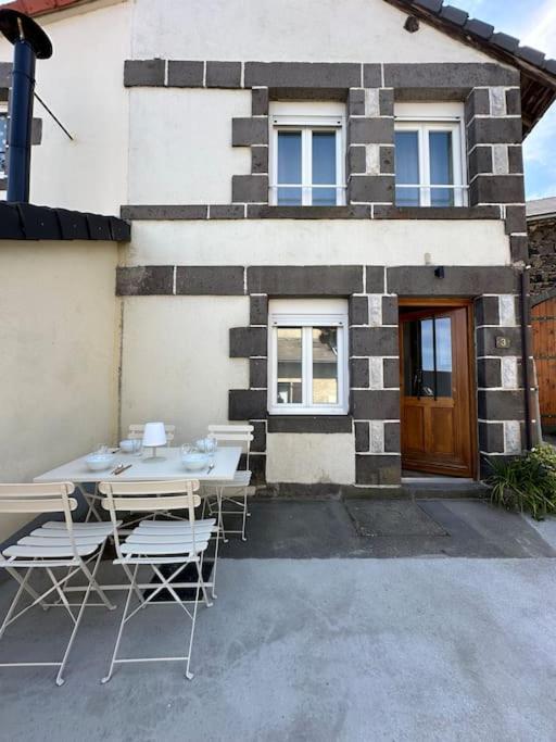 Holiday home Au Puy De Paugnat *