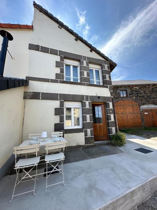 Au Puy De Paugnat * Charbonnieres-les-Varennes